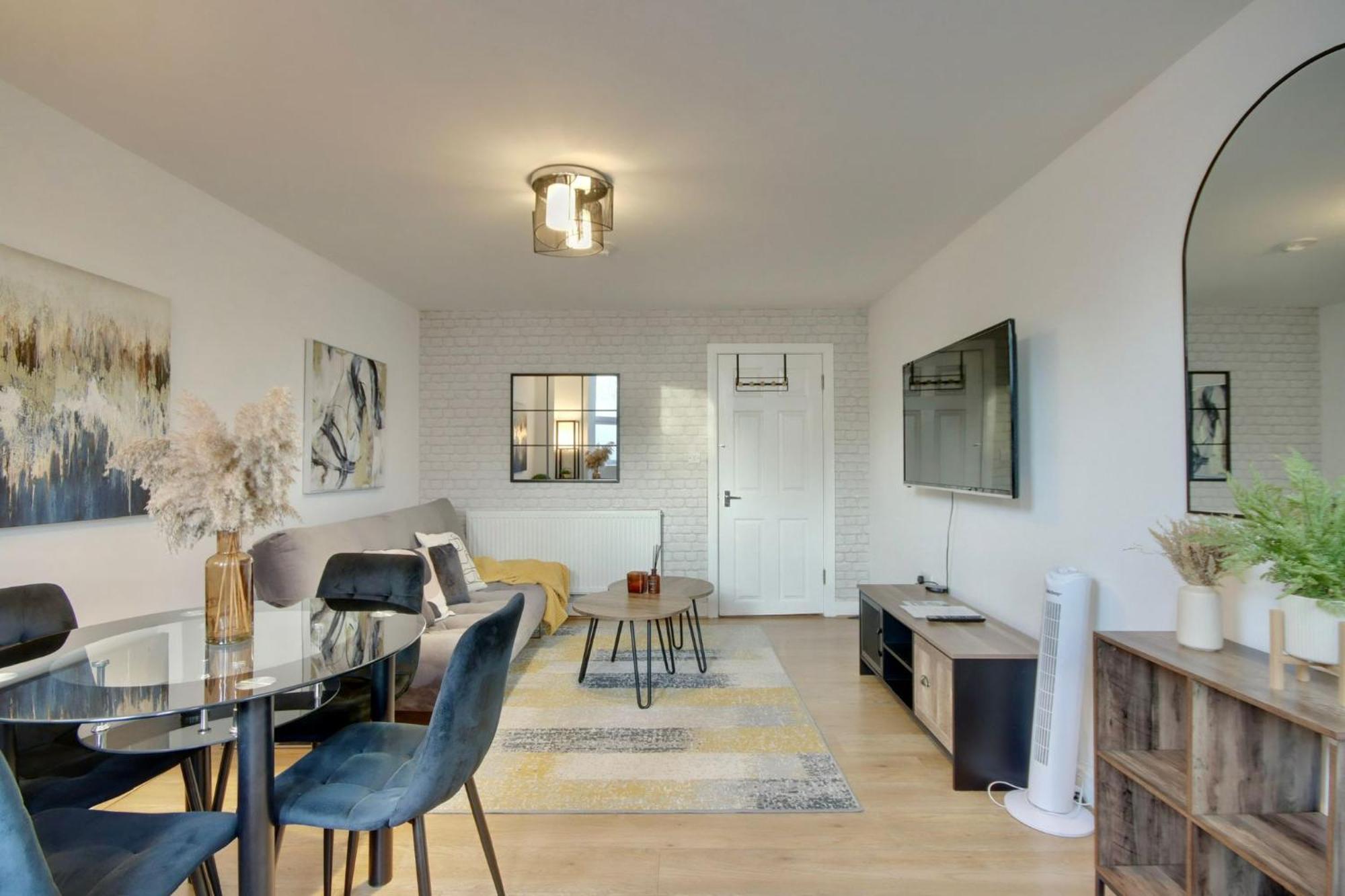 Southsea Getaway Apartment With Pool Table And Hot Tub Portsmouth Eksteriør billede