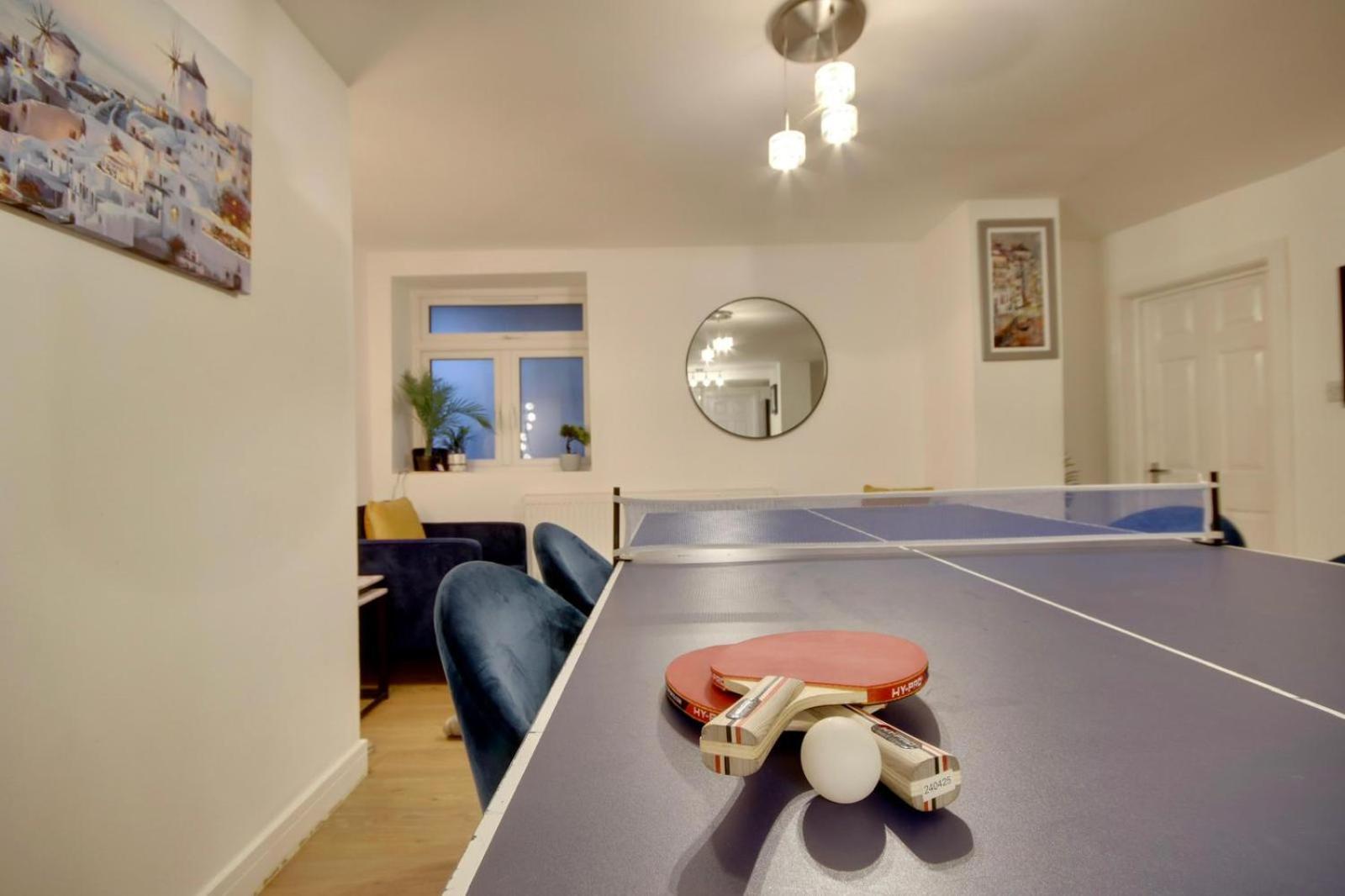 Southsea Getaway Apartment With Pool Table And Hot Tub Portsmouth Eksteriør billede