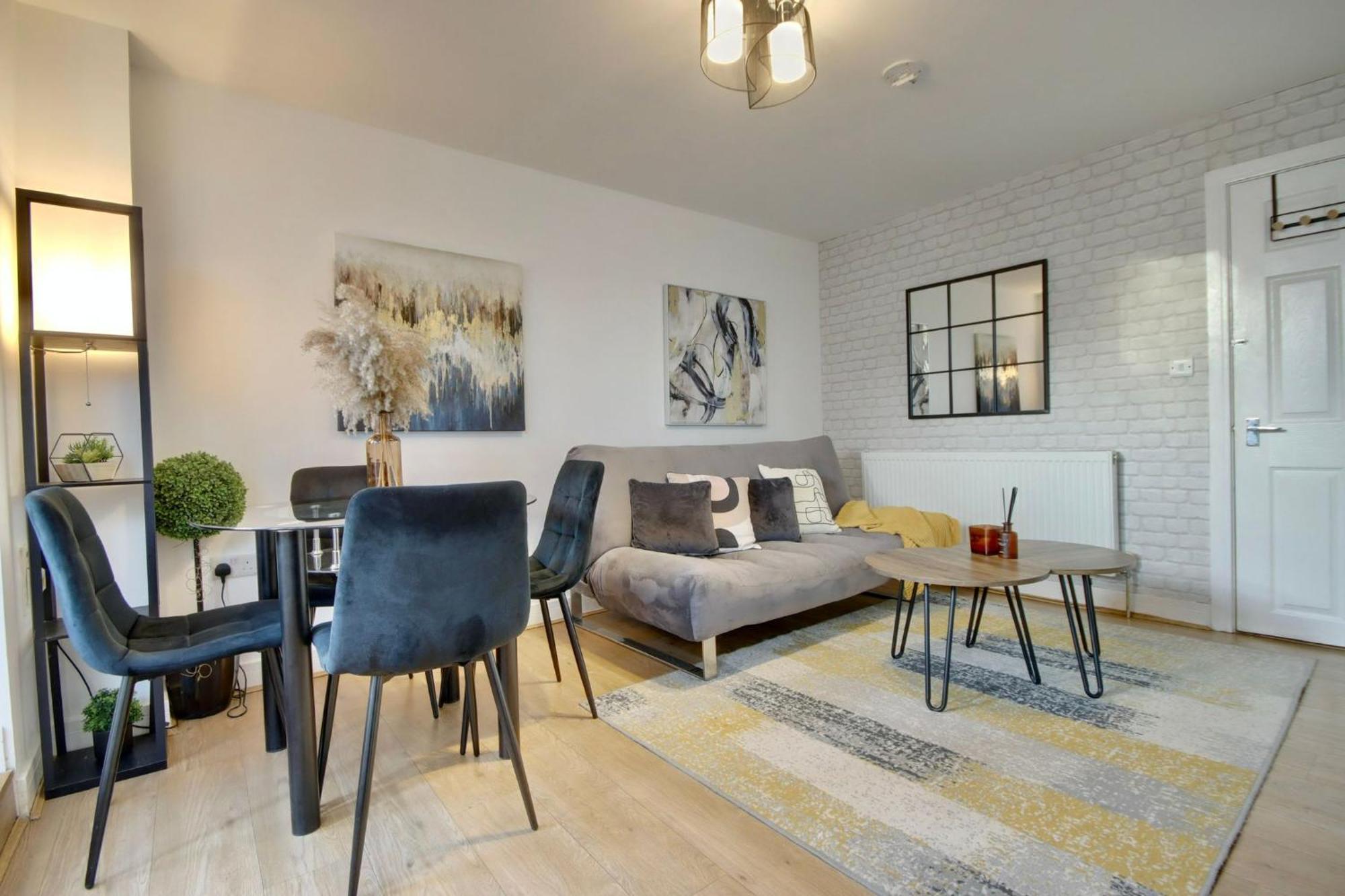 Southsea Getaway Apartment With Pool Table And Hot Tub Portsmouth Eksteriør billede