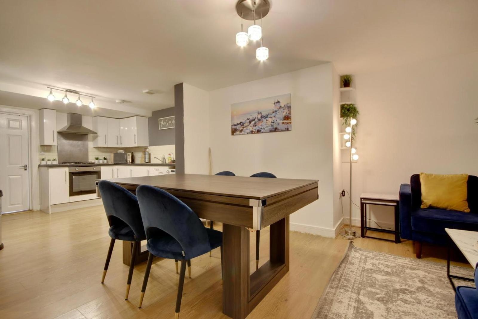 Southsea Getaway Apartment With Pool Table And Hot Tub Portsmouth Eksteriør billede